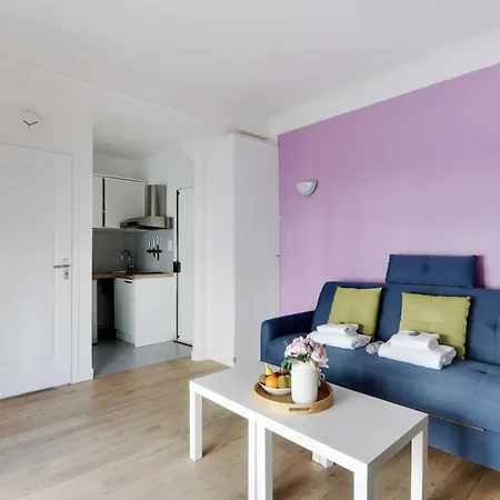 Daire Atypical Parisian Studio Intimate