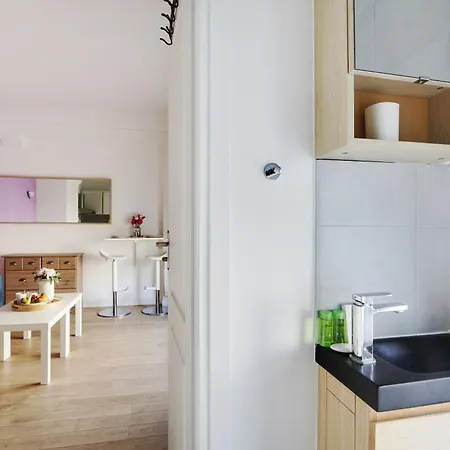 Daire Atypical Parisian Studio Intimate *